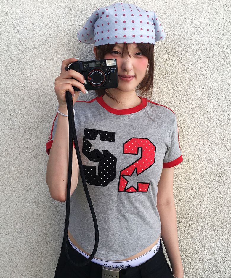 A NUMBERING LINETAPE DOT TEE GREY