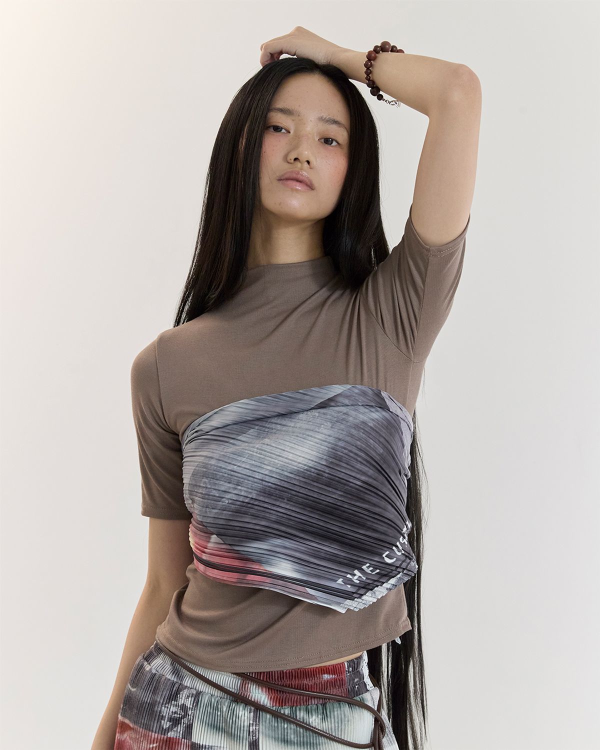 커렌트(CURRENT) PLEATS TOP SCARF(BLACK/WHITE)