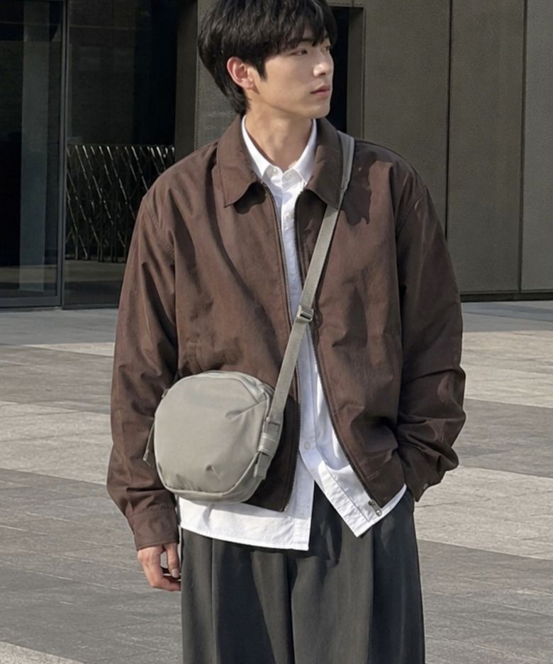 데데킨트 F19 멀티포켓 데일리 여행용 나일론 크로스백 웜 그레이