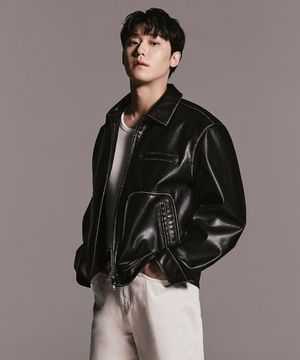 [이도현 PICK] 페이디드 신세틱 레더 드리즐러 재킷 [블랙]