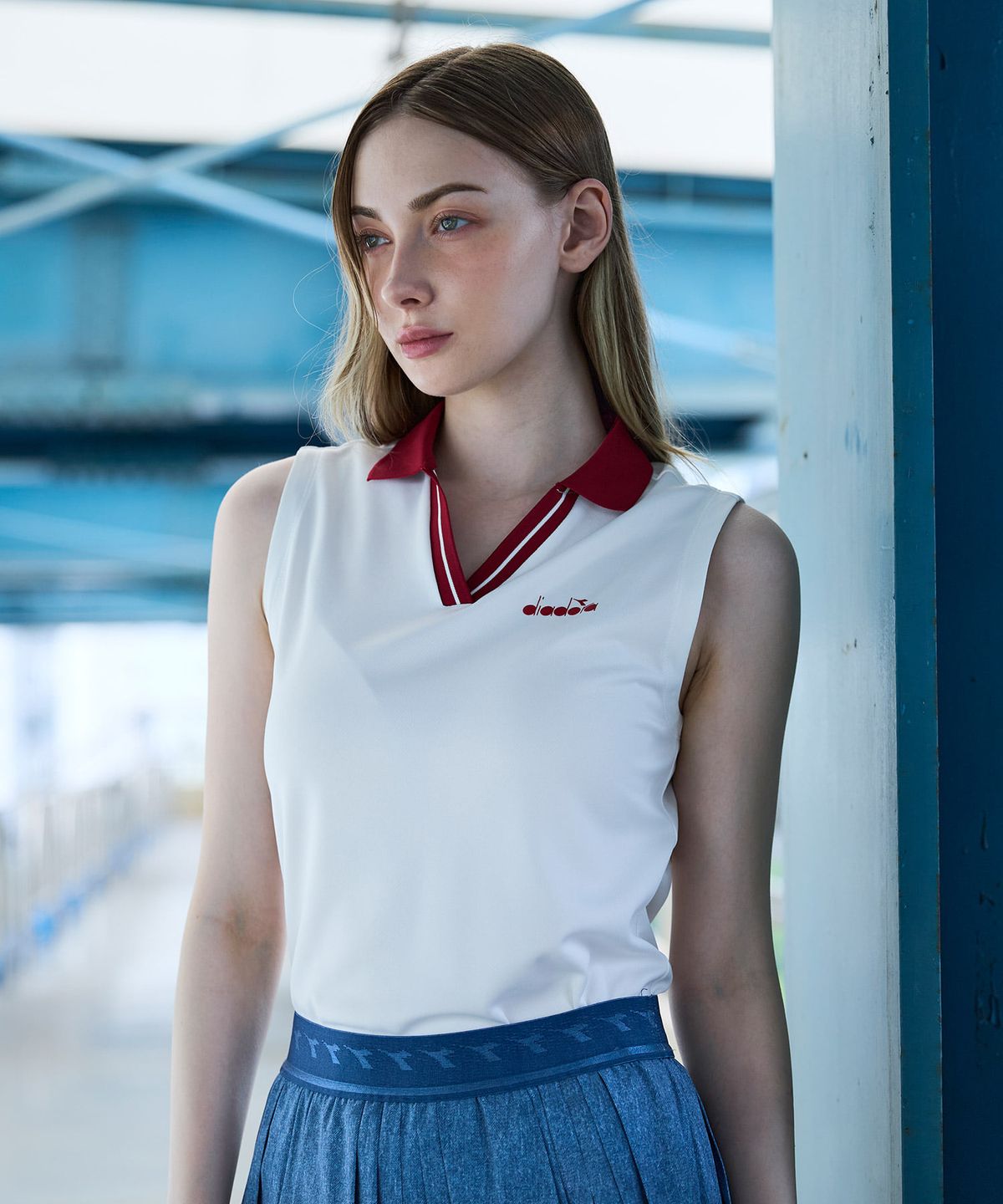 디아도라(diadora) 카라 배색 슬리브리스 OFF WHITE