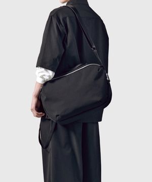 데데킨트 F31 크로스백 블랙