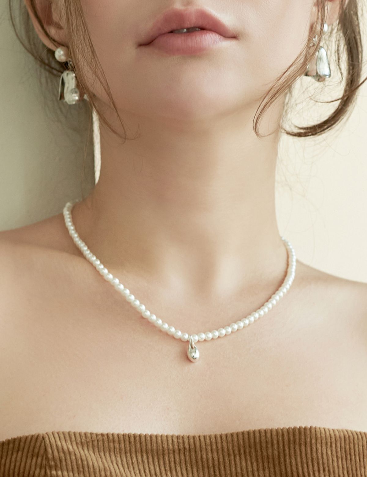 베스티(BESTY) 드롭 오브 라이트 진주목걸이 (Drop of Light Pearl Necklace)