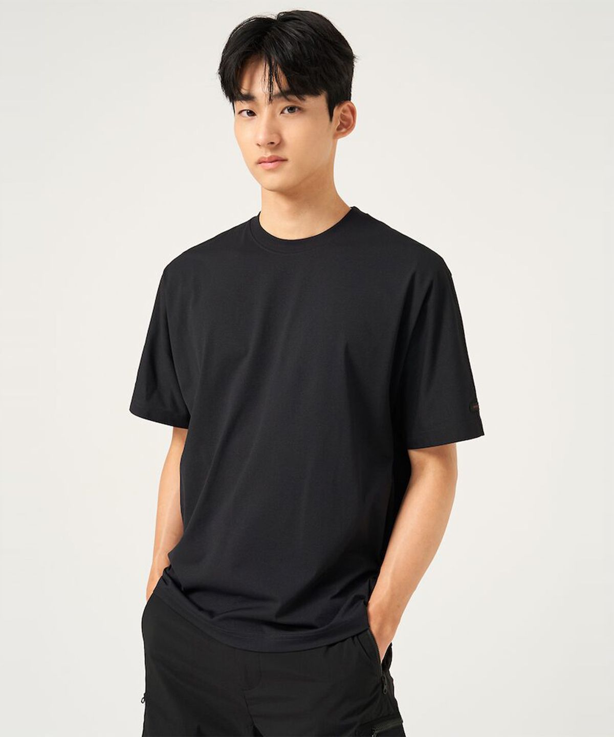 빈폴 멘(BEANPOLE MEN) [BEANPOLEKNAP] 라운드 티셔츠  블랙