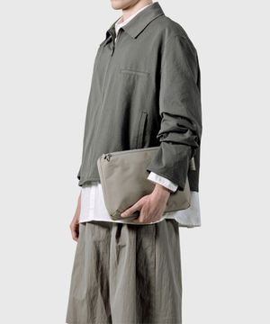 데데킨트 P011 태블릿 파우치 웜 그레이