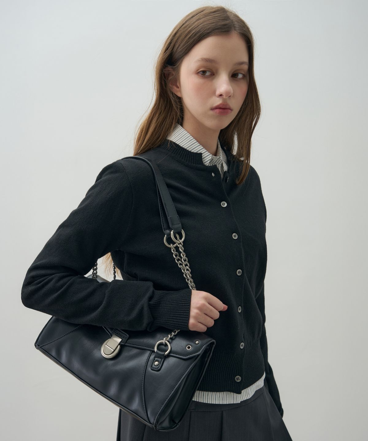 레더리(LEATHERY) 메신저 체인 숄더백 [BLACK]