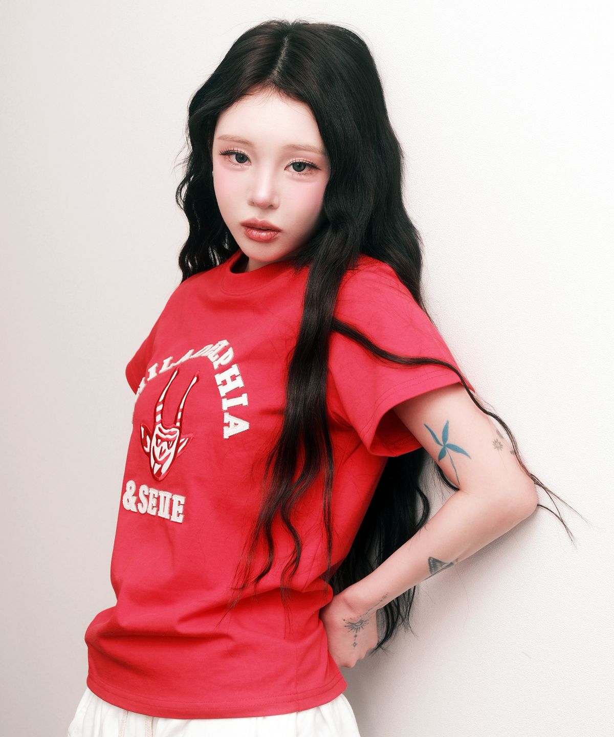 세이에(SEIIE) 악마 슬림핏 아플리케 티 Red