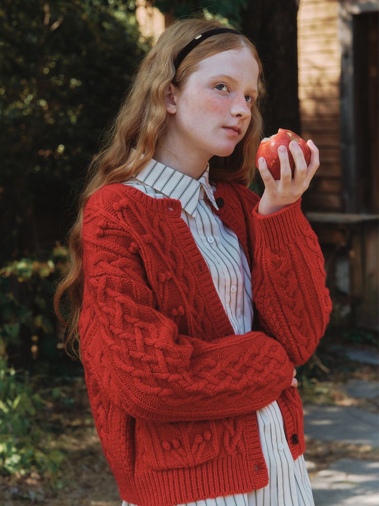 Pompom cable knit cardigan - red