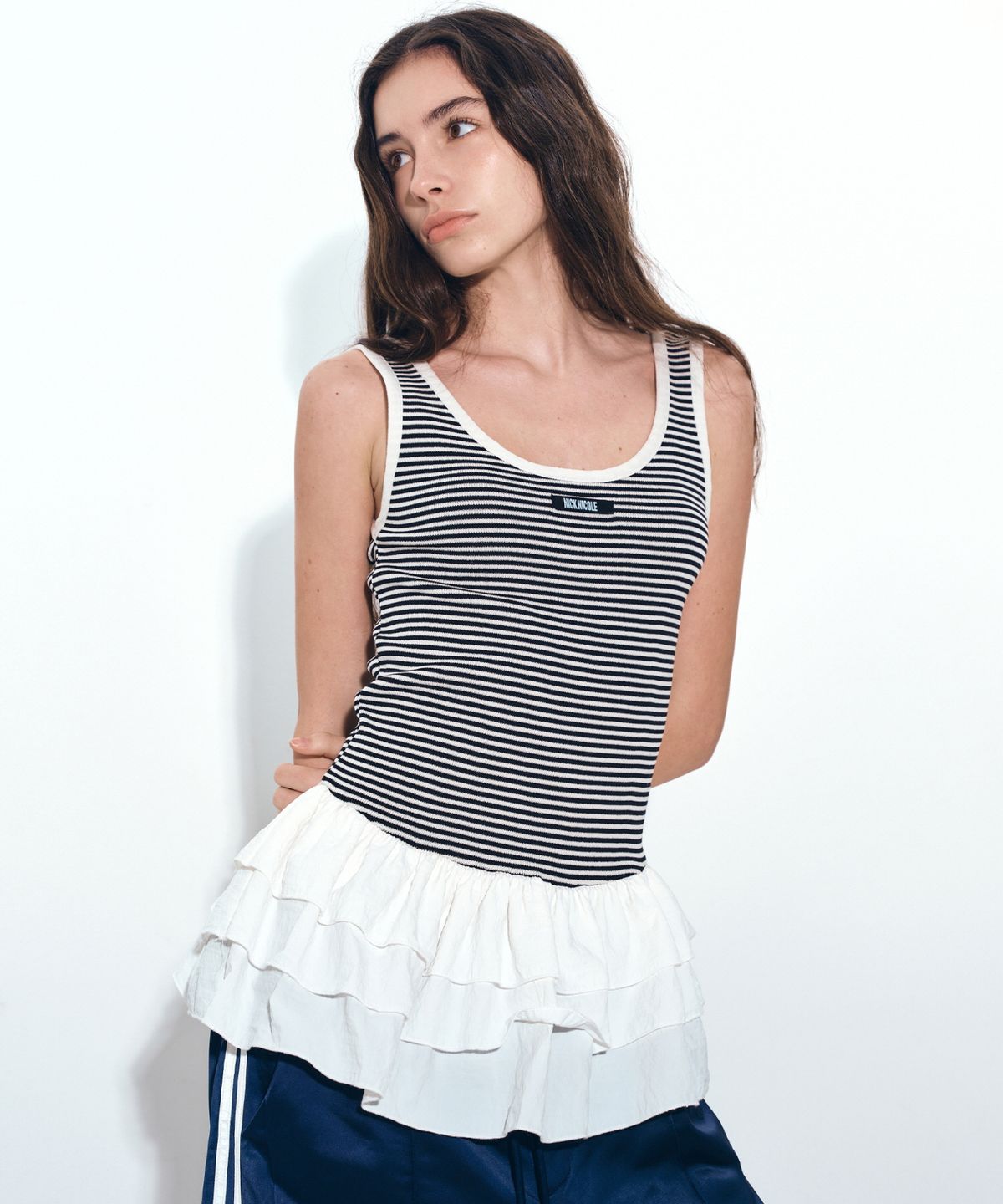 닉앤니콜(NICK&NICOLE) NICOLE MULTI FRILL SLEEVELESS TOP_BLACK STRIPE