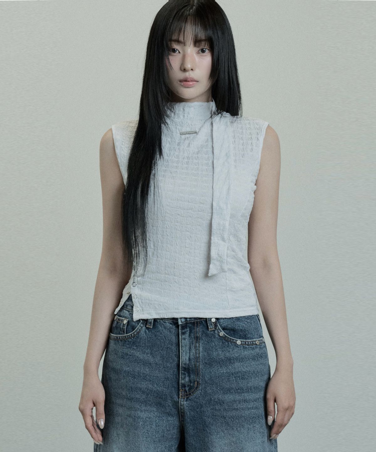 에트오소메(ETRE AU SOMMET) Scarf Wrinkle Slit Top (Light Gray)