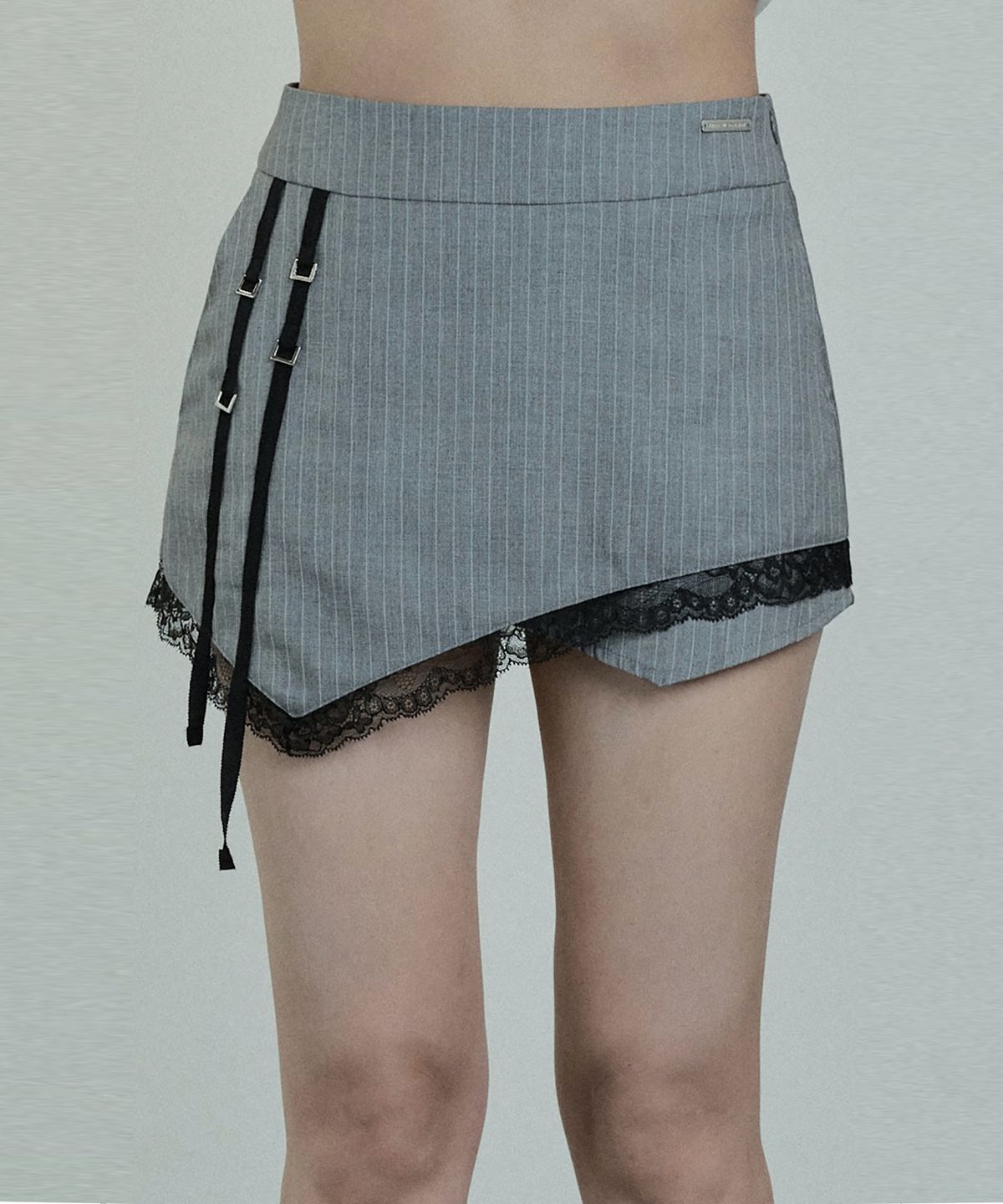 에트오소메(ETRE AU SOMMET) Stripe Lace Short Skirt (Gray)