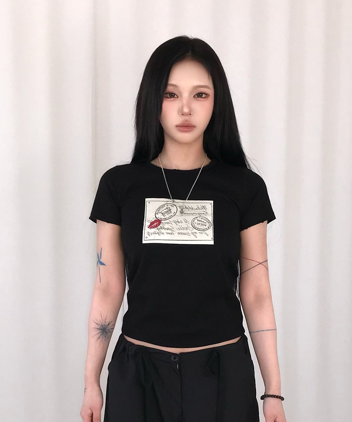 세이에(SEIIE) 우표 디스트로이드 데미지 티 Black