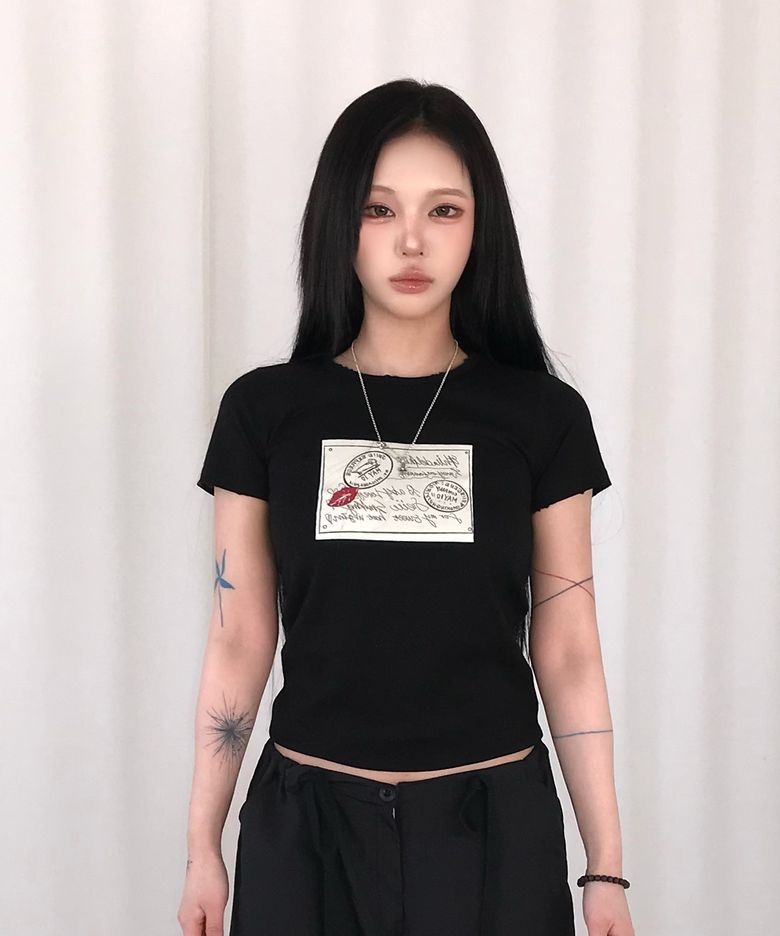 우표 디스트로이드 데미지 티 Black