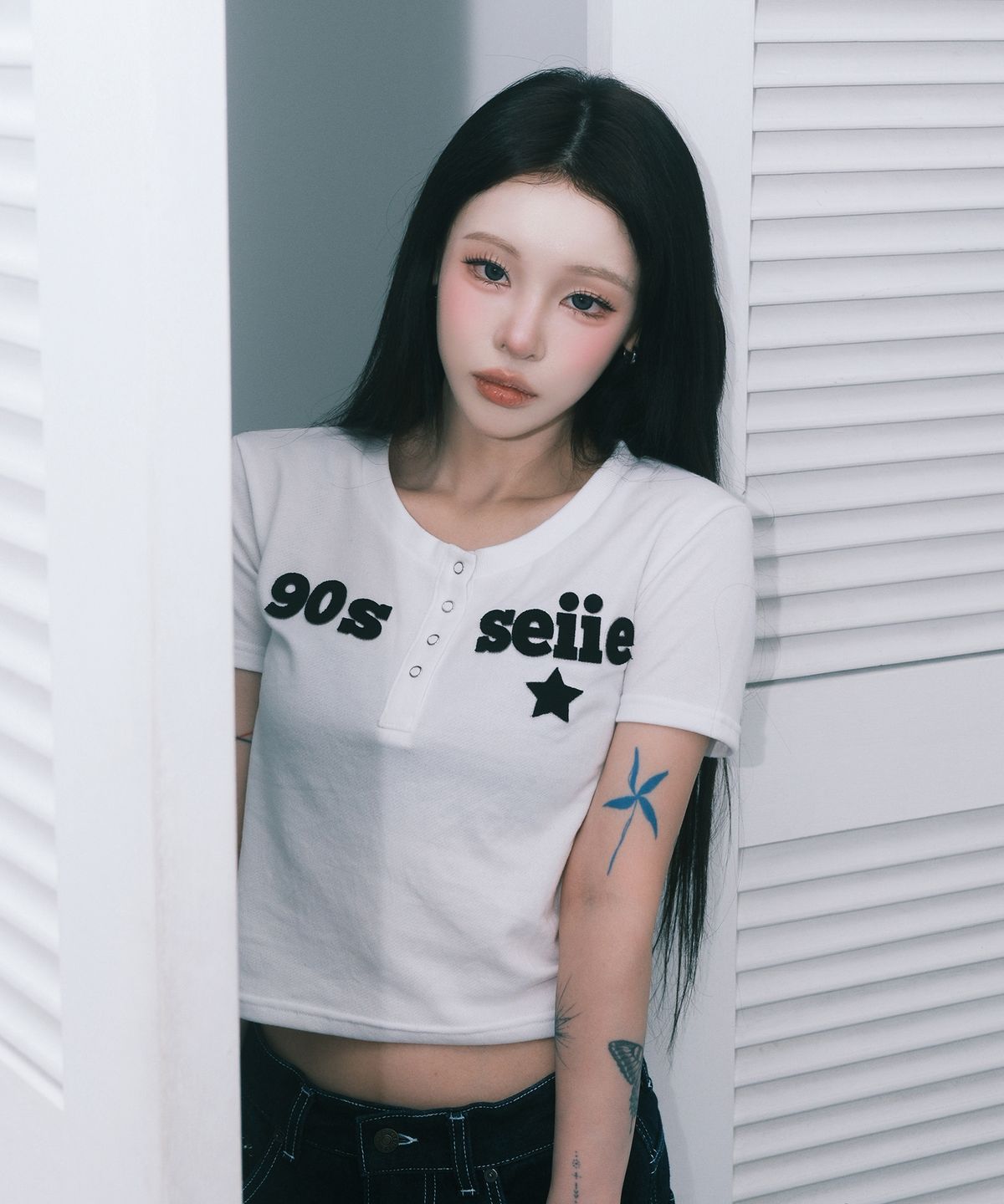 세이에(SEIIE) 90s Star 아플리케 단추 티셔츠 White