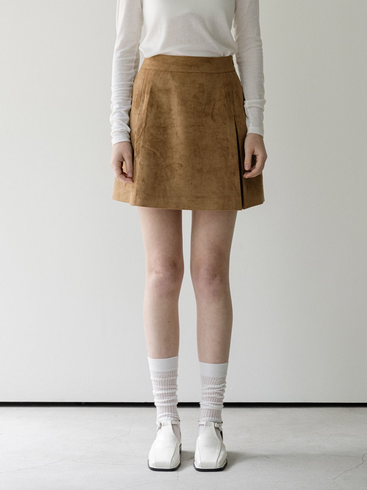 클루니(CLUNY) Suede mini skirt - camel