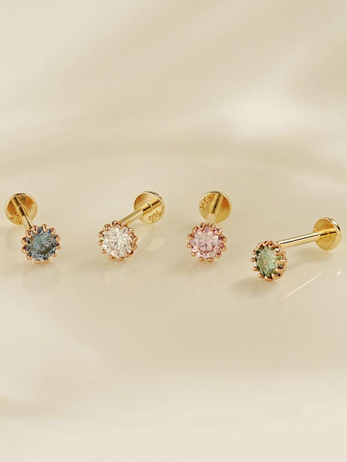 미니멀피어싱(MINIMALPIERCING) [0.8mm]14K 인터널 모이사나이트 다이아 샤이닝 라블렛 피어싱 귀걸이