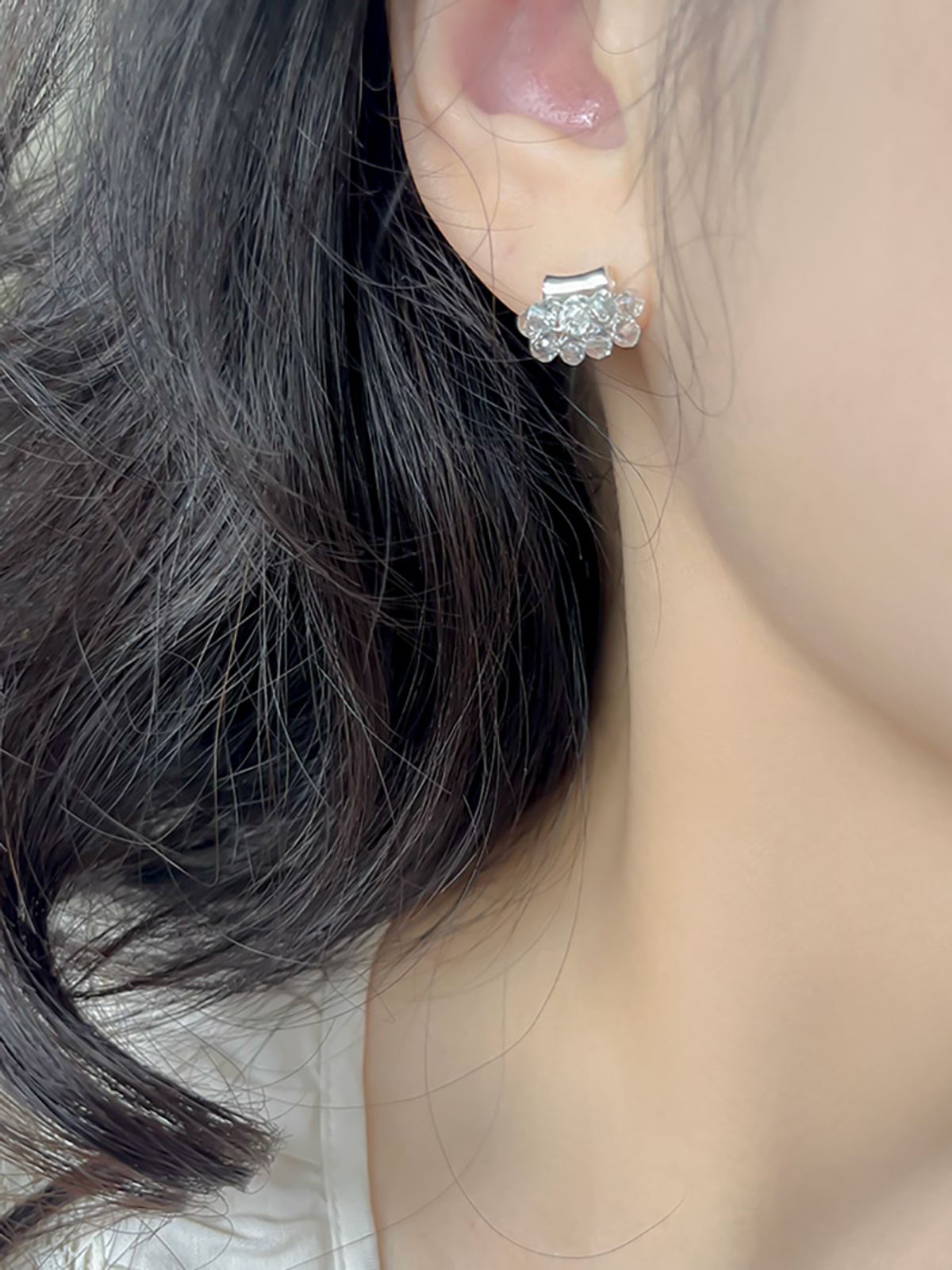 소수(SOSOO) Mini Crystal Grape Earrings
