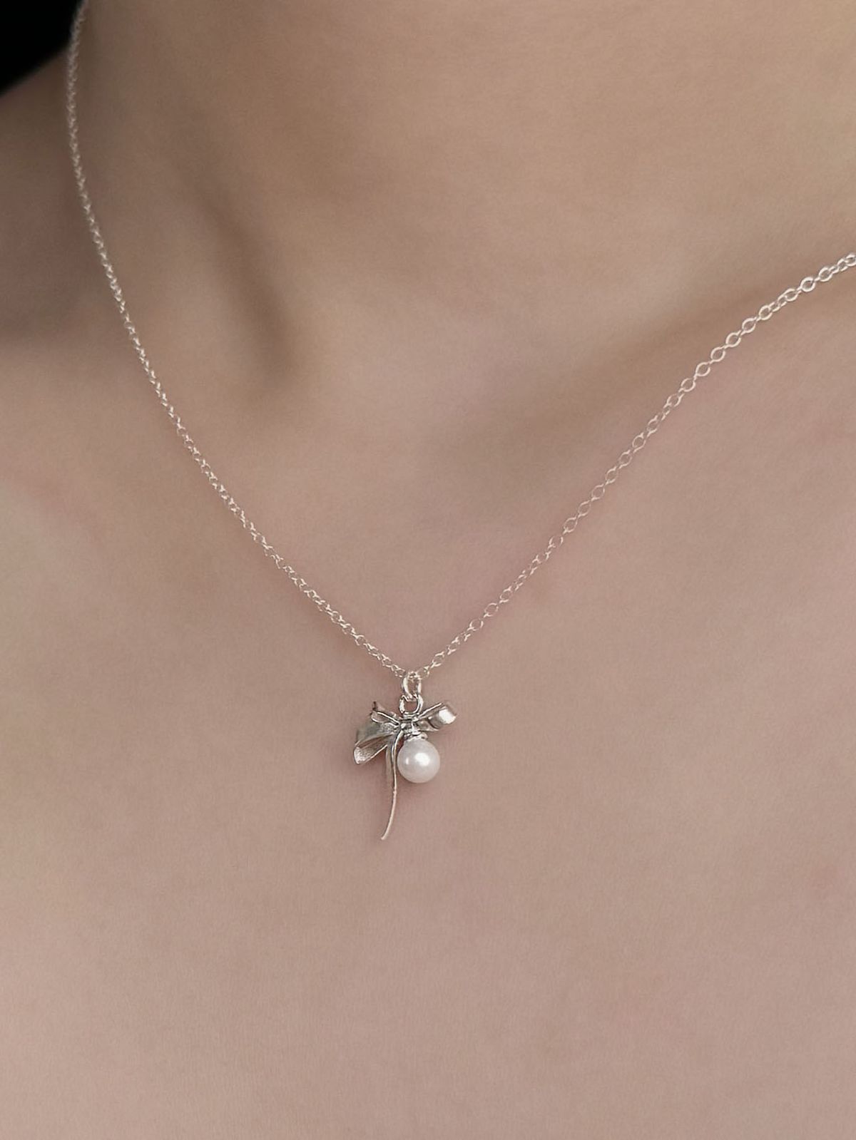러브트릭스(LOVETRIX) silver925 Ribbon & pearl necklace