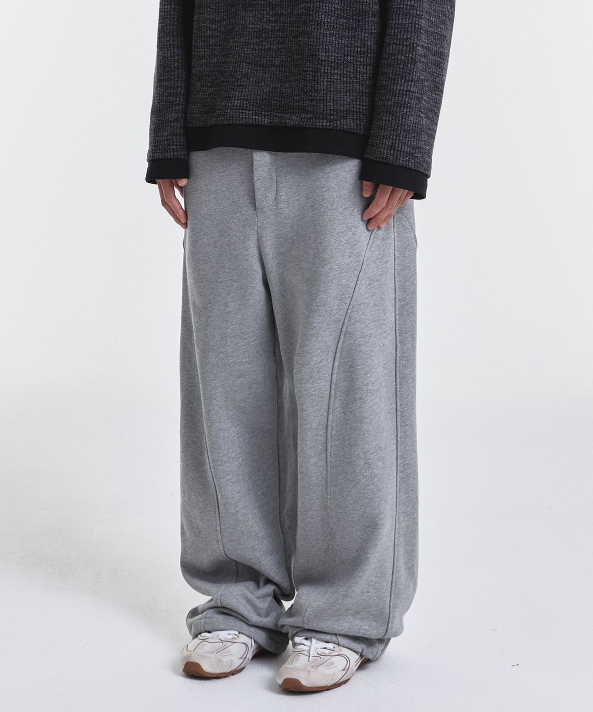 기철(KICHUL) 4 Button Extended Baggy Sweatpants (Melange Grey)