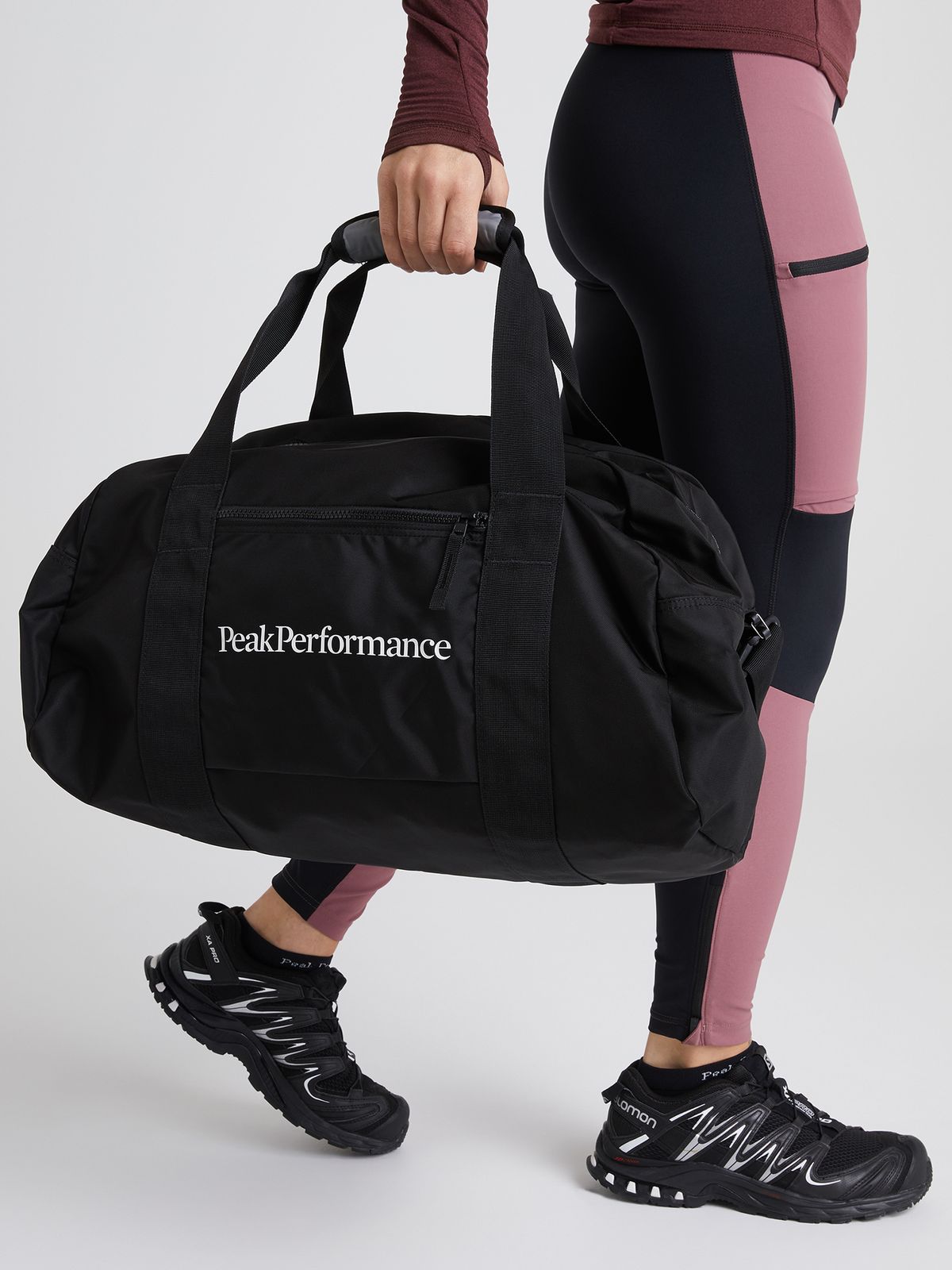 피크퍼포먼스(PEAKPERFORMANCE) 디투어 II 35L 더플 백