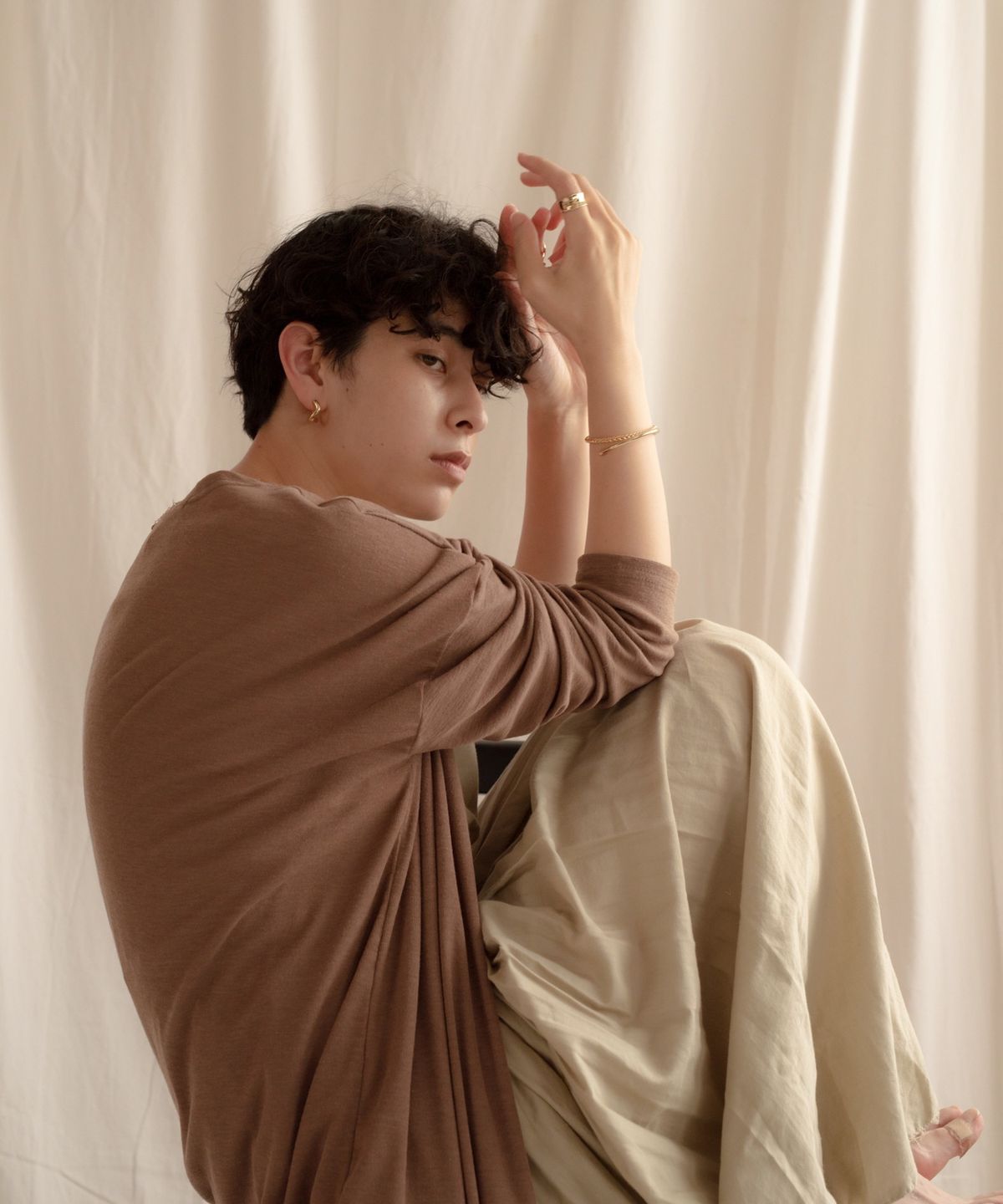 노비스도쿄(NOVICE TOKYO) 트위스트 뉘앙스 피어스 Twisted Nuance Pierce / Gold