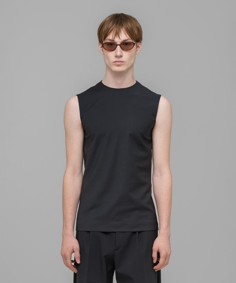 (U) 오피스 어타이어 수트 슬리브리스 블랙 OFFICE ATTIRE CROPPED SUIT SHELL BLACK