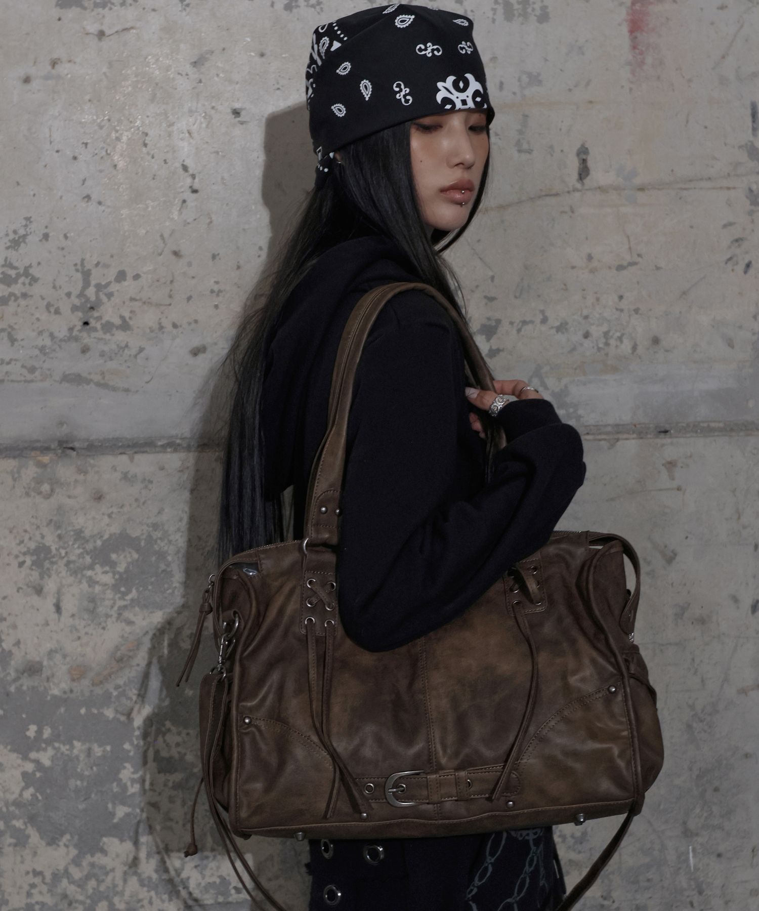 MUSINSA | FANCY CLUB Belted Washing Leather Bag (BROWN) F25ZE990