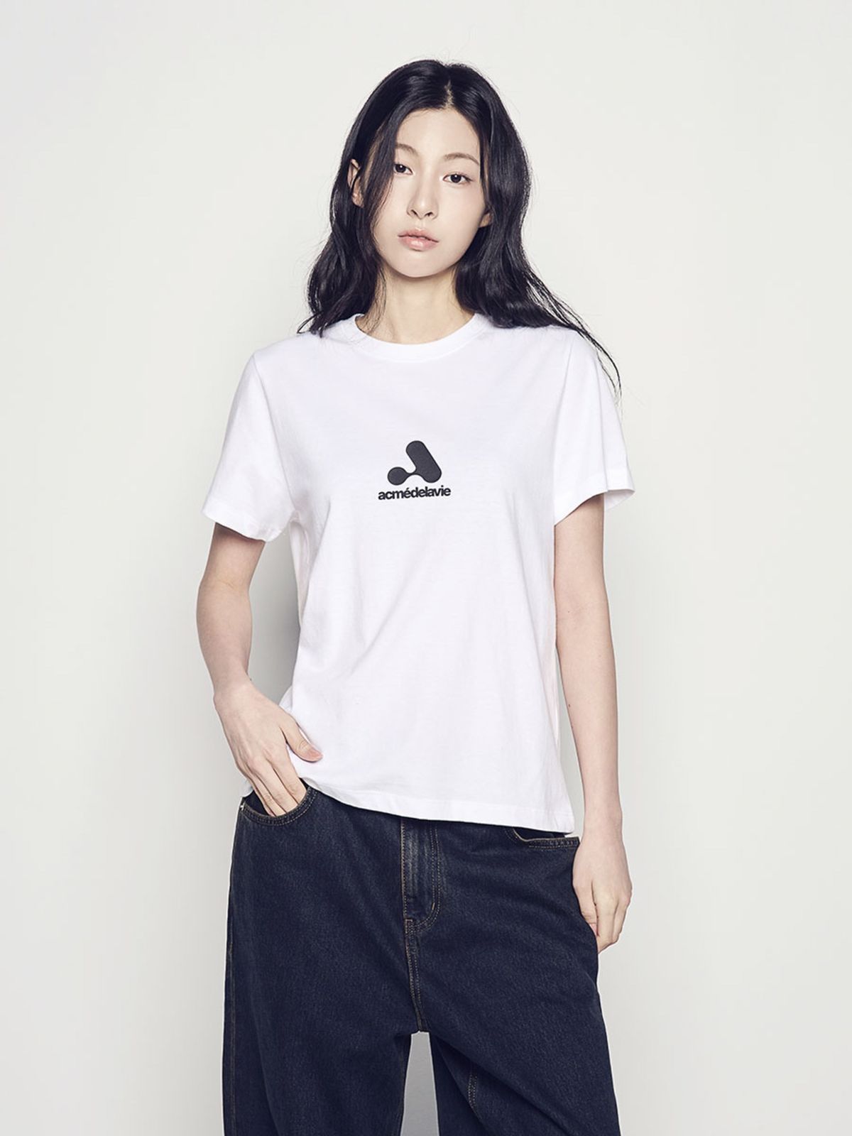 아크메드라비(ACME DE LA VIE) WOMAN A SYMBOL SHORT SLEEVE T-SHIRT (3 COLOR)