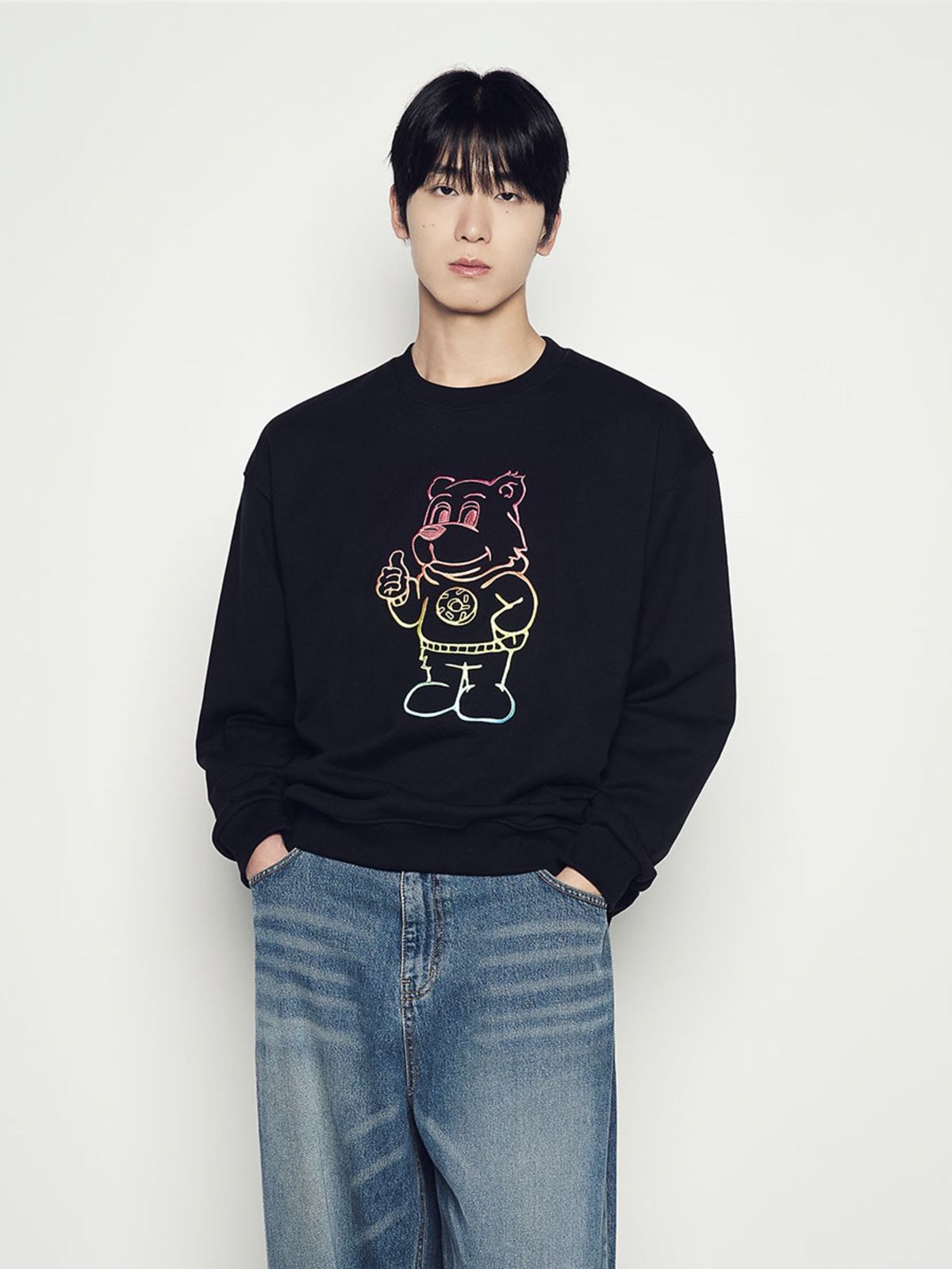 아크메드라비(ACME DE LA VIE) AC BEAR GRADATION SWEATSHIRT (2 COLOR)