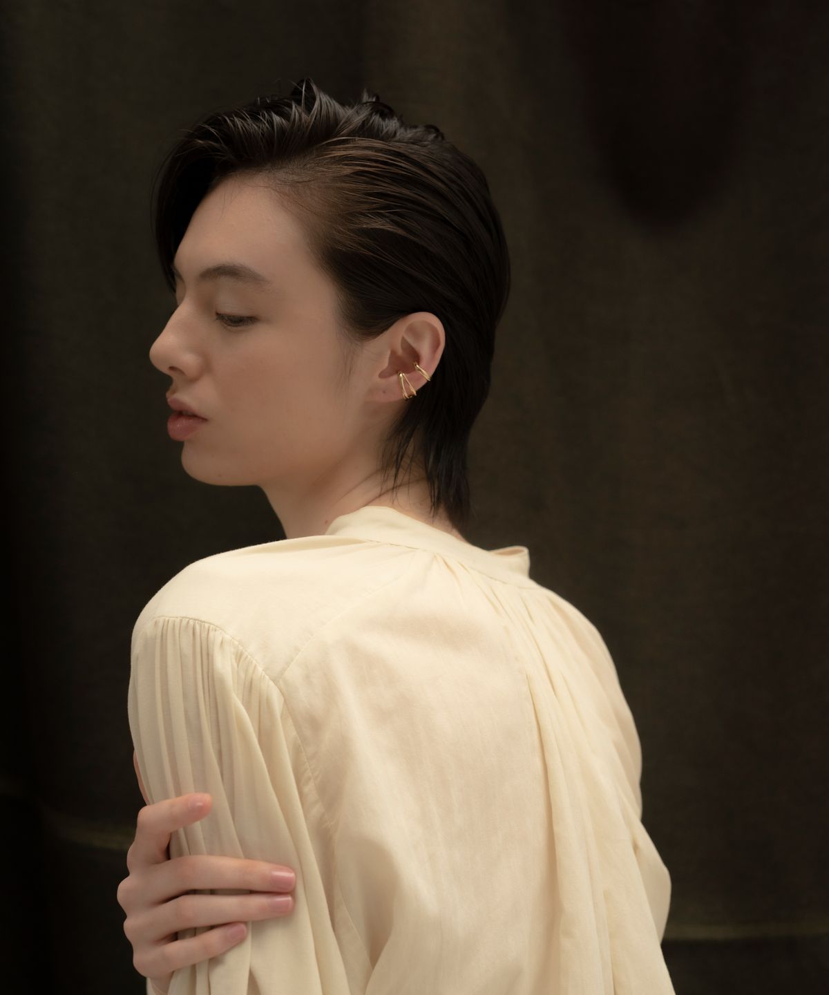 노비스도쿄(NOVICE TOKYO) 더블 뉘앙스 후프 이어커프 Double Nuance Hoop Ear Cuff / Gold