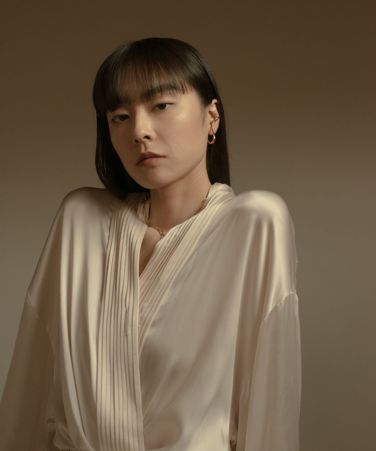 노비스도쿄(NOVICE TOKYO) 더블 레이어드 라지 후프 이어커프 Double Layered Large Hoop Ear Cuff / Gold