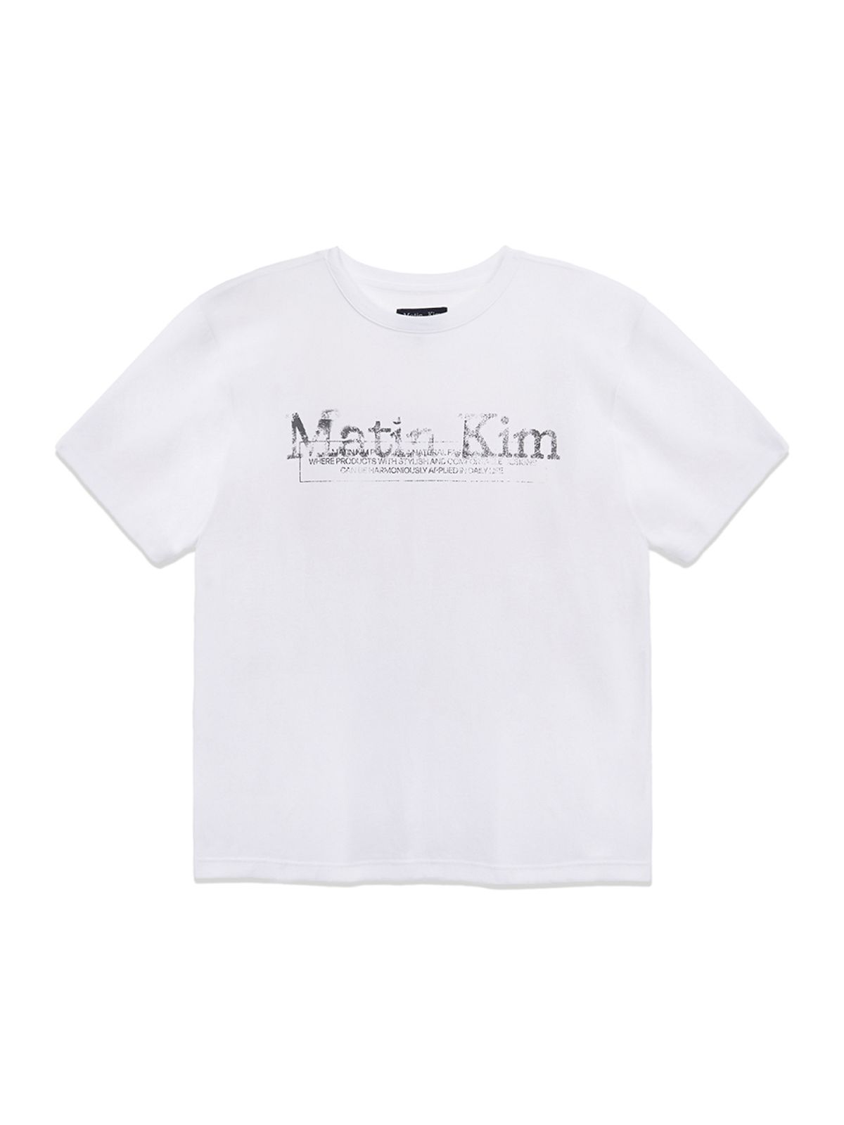 마뗑킴(MATIN KIM) STAMP LOGO GRAPHIC OVERSIZE TOP FOR MEN IN WHITE