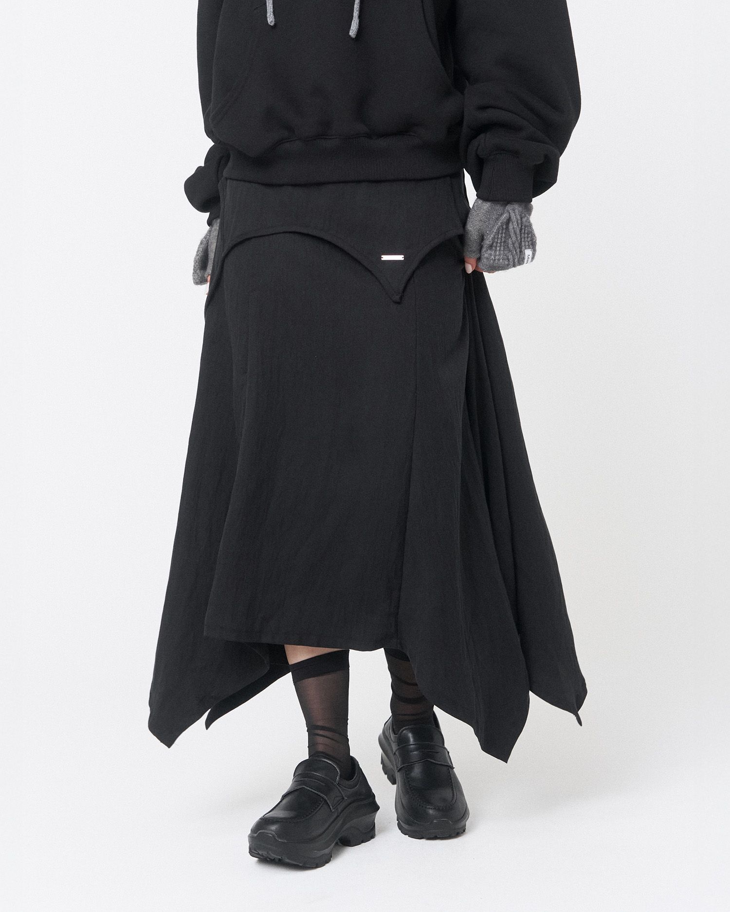 MUSINSA | MISEKI SEOUL Flutter folding Skirt BLACK
