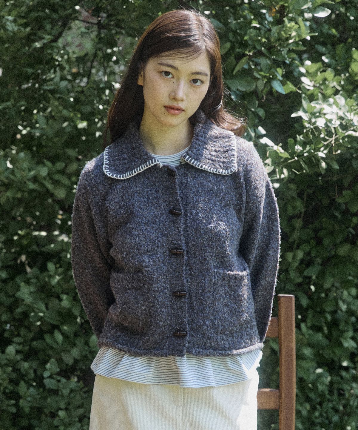 꼬모니노즈(COMONINOZ) W BOUCLE SWEATER CARDIGAN [CHARCOAL]