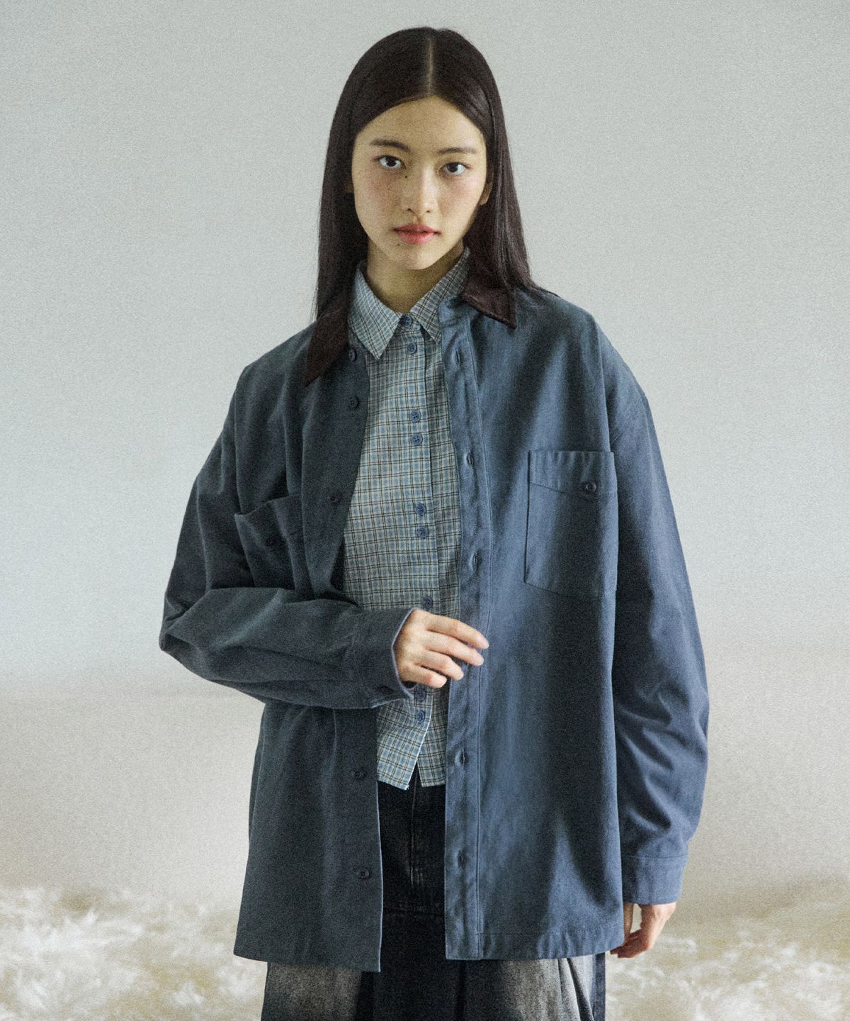 꼬모니노즈(COMONINOZ) CORDUROY COLLAR SHIRT [DEEP BLUE]