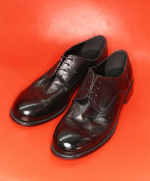 롱빌 홀스하이드 더비 슈즈 블랙