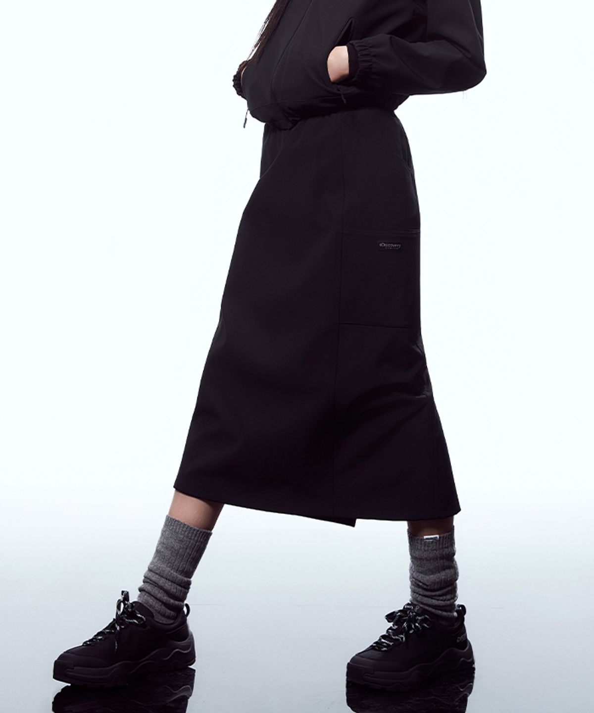 디스커버리 익스페디션(DISCOVERY EXPEDITION) 여성 3LAYER 본딩 트레이닝 스커트 (BLACK)