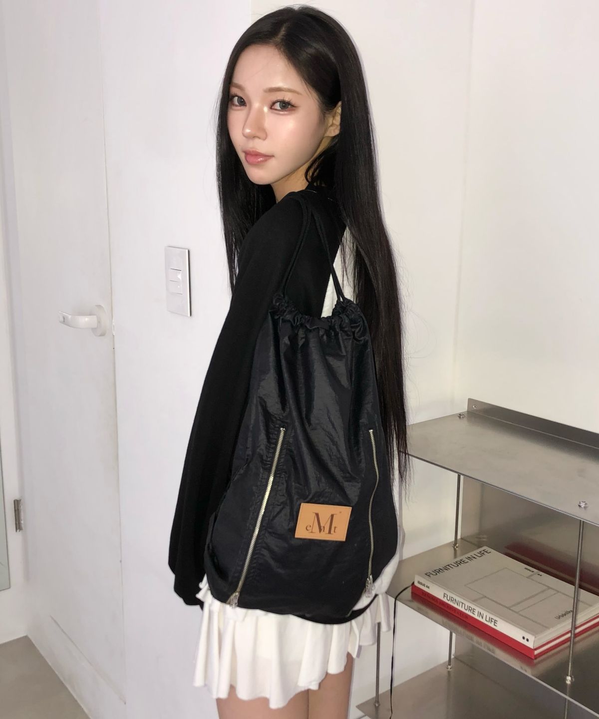 무센트(MUCENT) 타티아 레더 패치 지퍼 포인트 짐색 남녀공용