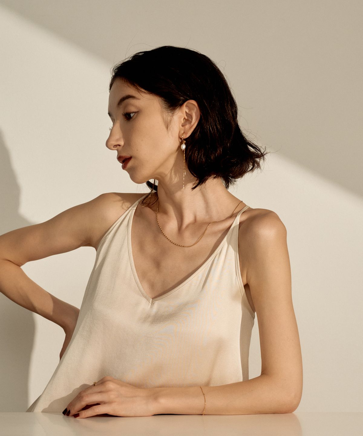 노비스도쿄(NOVICE TOKYO) 바로크 진주 체인 귀걸이 Baroque Pearl Chain Earring / Gold