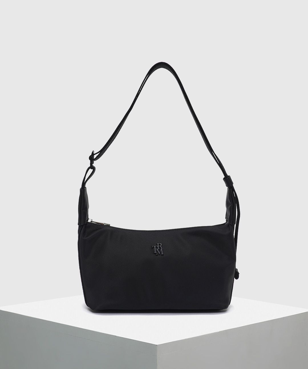 Shop Bags at MUSINSA
