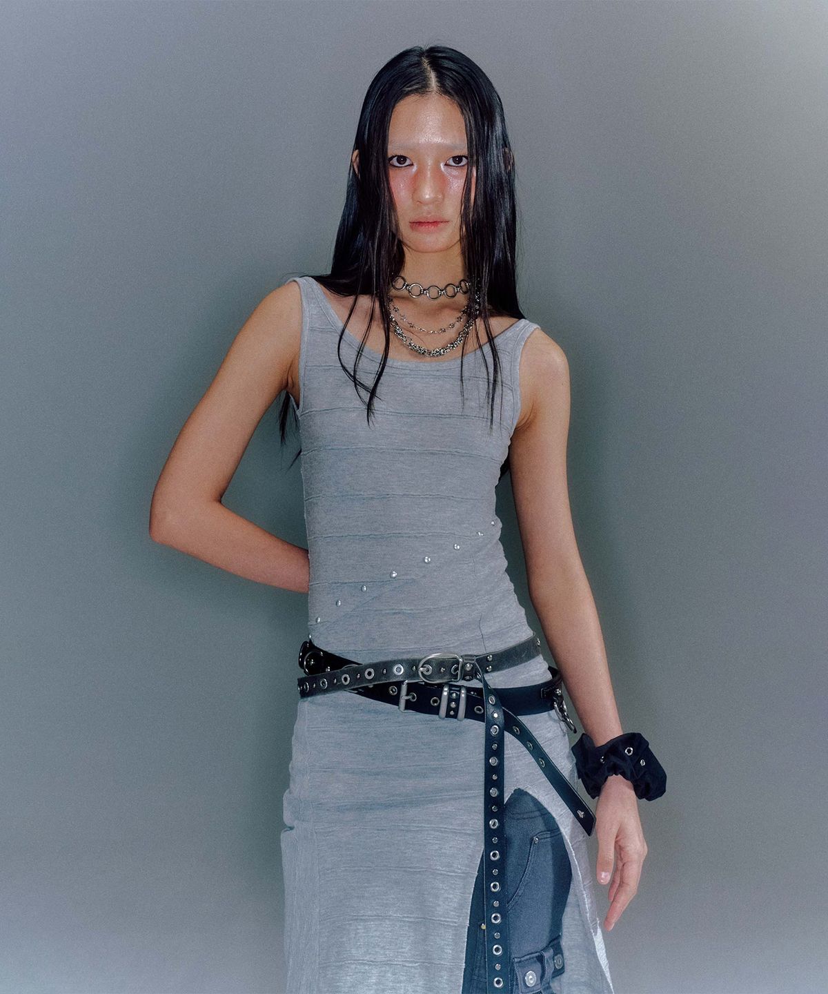 베이컨트 아카이브(VACANT ARCHIVE) JADEY SLEEVELESS LONG ONE-PIECE (2COLOR)