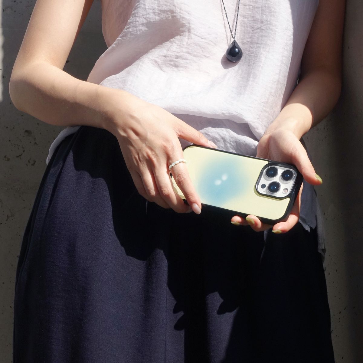 포니프레스클럽(PONY PRESS CLUB) Halo Blur Epoxy Case
