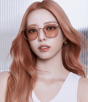 [유나(ITZY) 착용] REN_풀 티타늄 소프트 다각형 선글라스