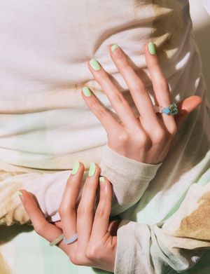 N 실키 민트 네일