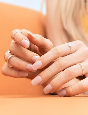 N 크림 라이트 네일