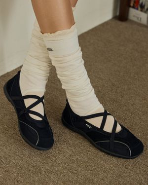 로마리 스웨이드 밴딩플랫 스니커즈 블랙 FLOTFA3W56