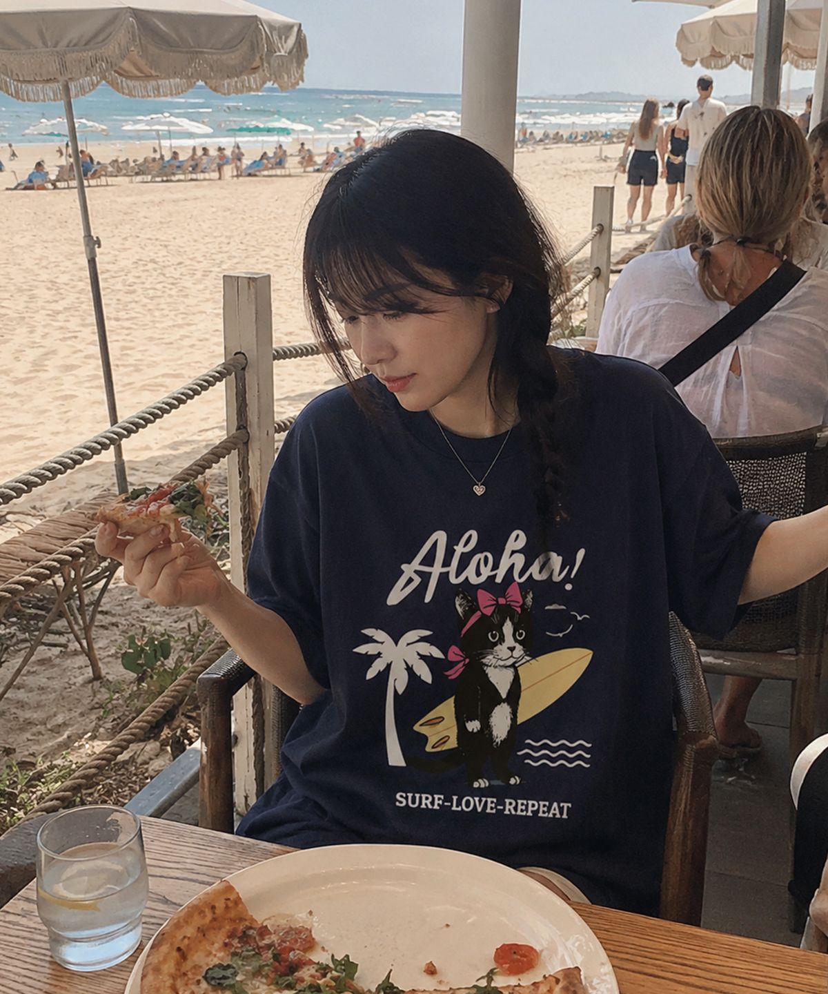 로아드로아(ROIDESROIS) 알로하 키튼 캣 프린팅 반팔 티셔츠 (네이비)