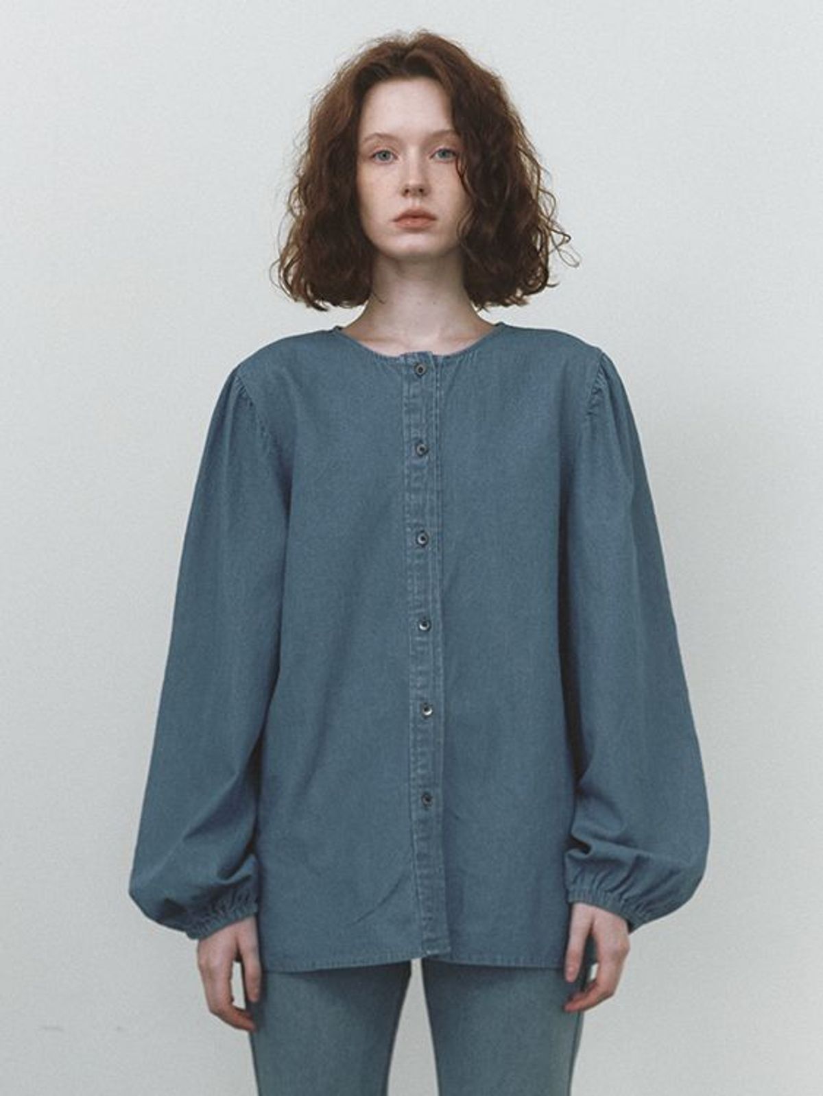 엔디에이 스튜디오(NDA STUDIO) Two Way Denim Blouse