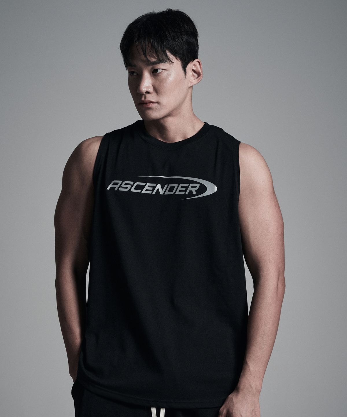 어센더(ASCENDER) (리플렉티브) 어센딩로고 루즈핏 슬리브리스 [블랙]