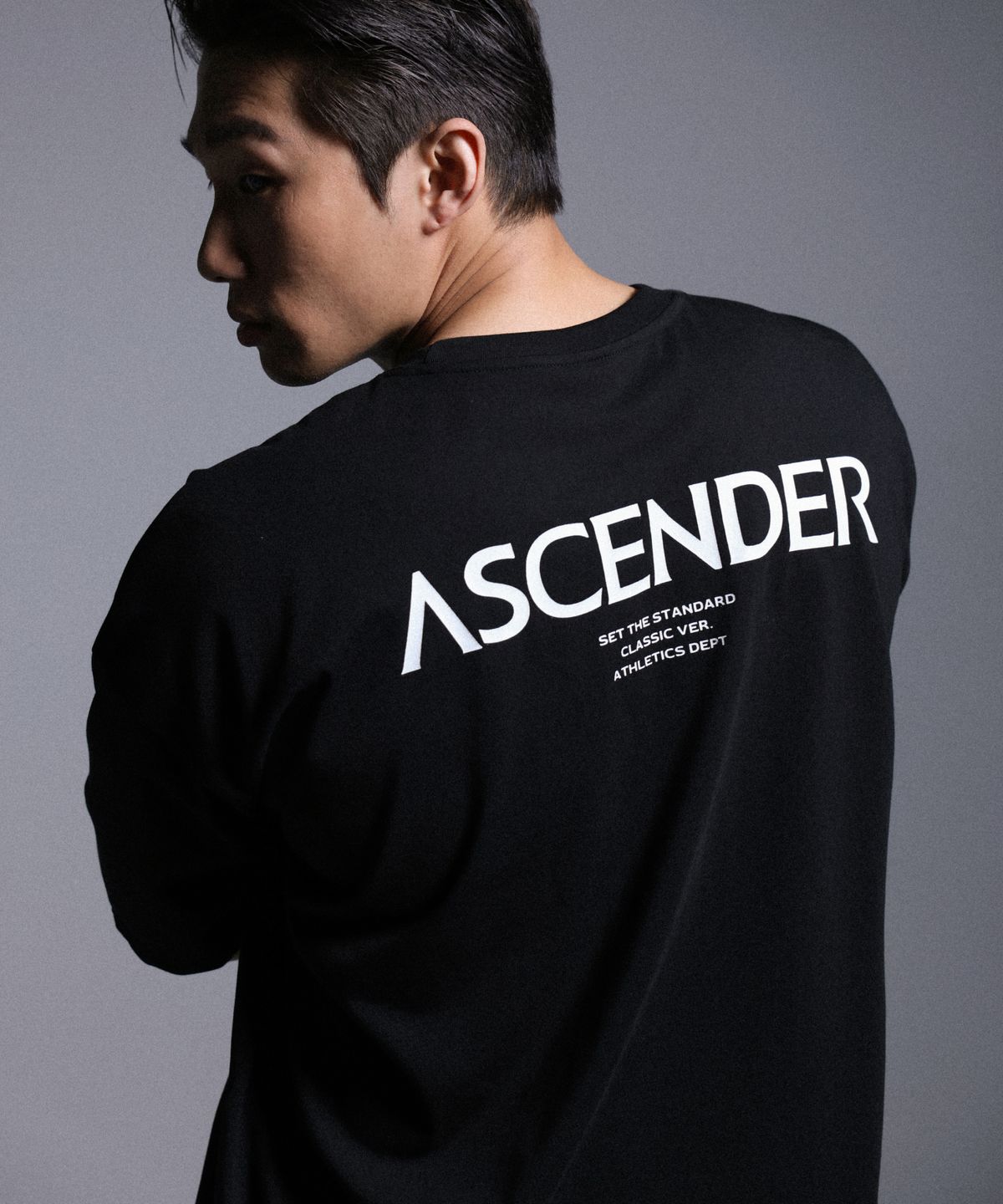 어센더(ASCENDER) 백프린팅 오버핏 숏슬리브 [블랙]